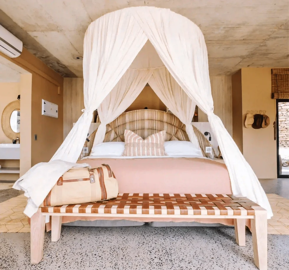Air-conditioned king-size beds